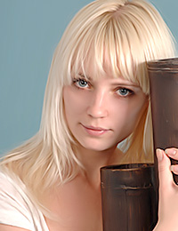 Mila B never hesitates to show her fresh and attractive body in front of the camera