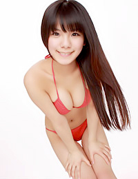 Let Mitsue Saito brighten up your day with her presence.