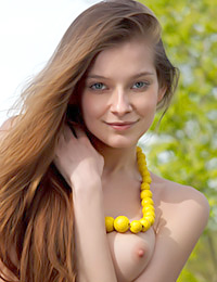 Indiana A is here to make your day with her beauty.