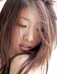 This Asian babe is irresistible!